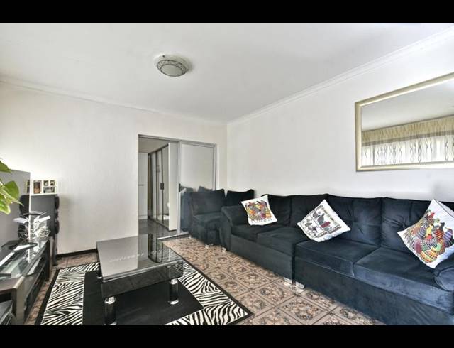 4 BEDROOM HOUSE FOR SALE IN BRACKENHURST